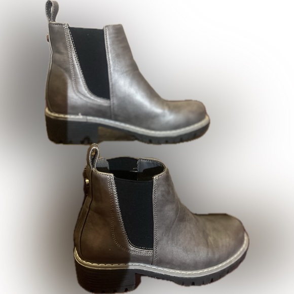 Seven7 NWOT billie chelsea boot in pewter-size 7 - Picture 2 of 3